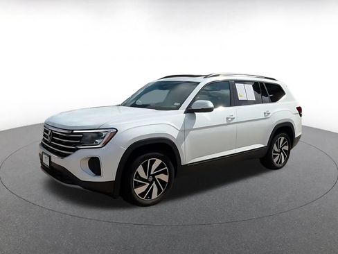 Used 2026 Volkswagen Atlas SE FWD image 7