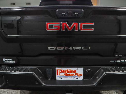 Used 2023 GMC Sierra 2500 Denali image 8