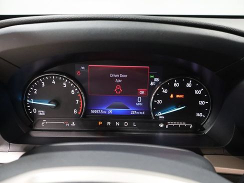 Used 2024 Ford Explorer XLT AWD/4WD image 37
