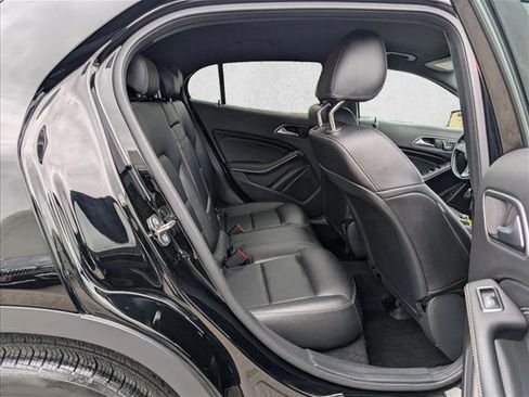 Used 2019 Mercedes-Benz GLA 250 4MATIC image 17