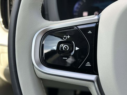 New 2026 Volvo XC60 T8 Ultra w/ Protection Package Premier AWD/4WD image 21