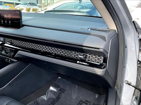 Used 2024 Honda Accord EX-L image 19