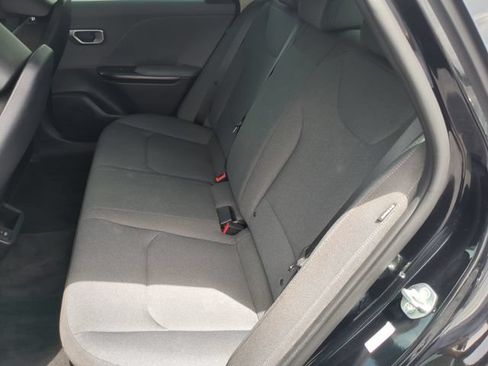 Used 2025 Kia K4 FWD image 18
