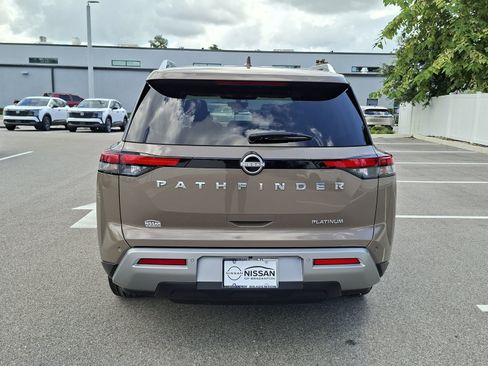 Used 2023 Nissan Pathfinder Platinum w/ Lighting Package (N93) FWD image 6