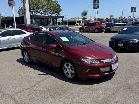 Used 2017 Chevrolet Volt LT FWD image 3