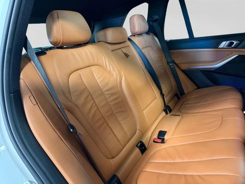 Used 2019 BMW X5 xDrive40i w/ Executive Package image 24