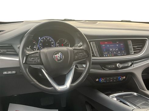 Used 2024 Buick Enclave Premium image 17