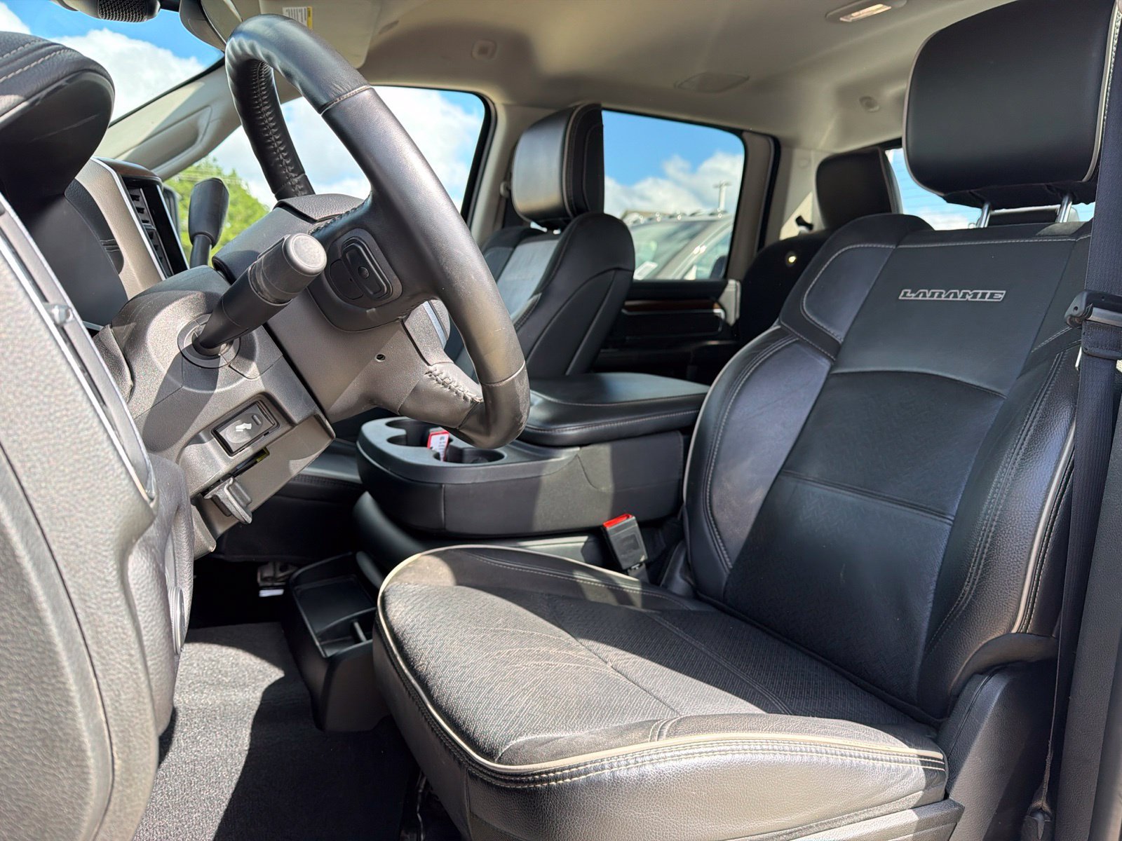 Used 2024 RAM 2500 Laramie w/ Safety Group AWD/4WD image 8