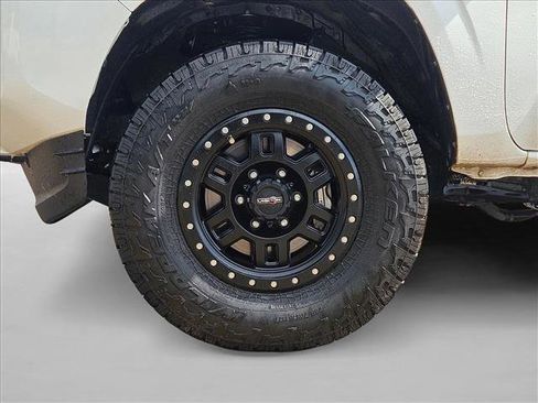 Used 2021 Toyota Tacoma SR5 image 25