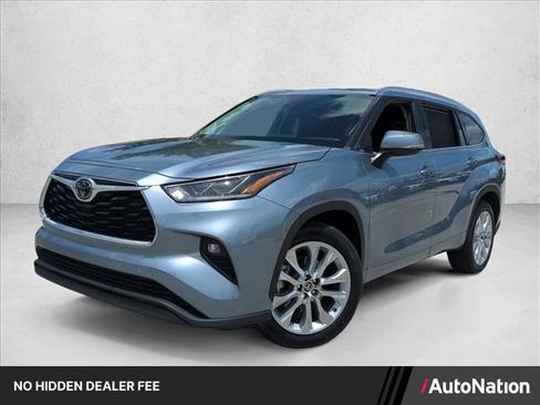 Used 2022 Toyota Highlander Limited FWD image 1