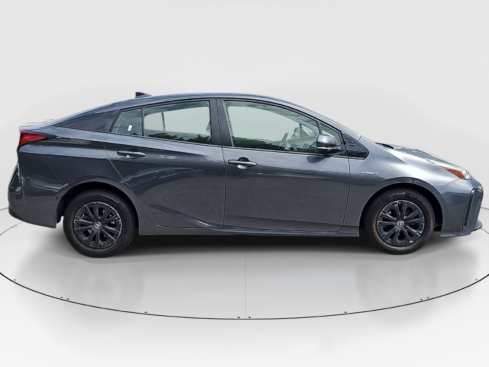 Used 2019 Toyota Prius LE FWD image 4