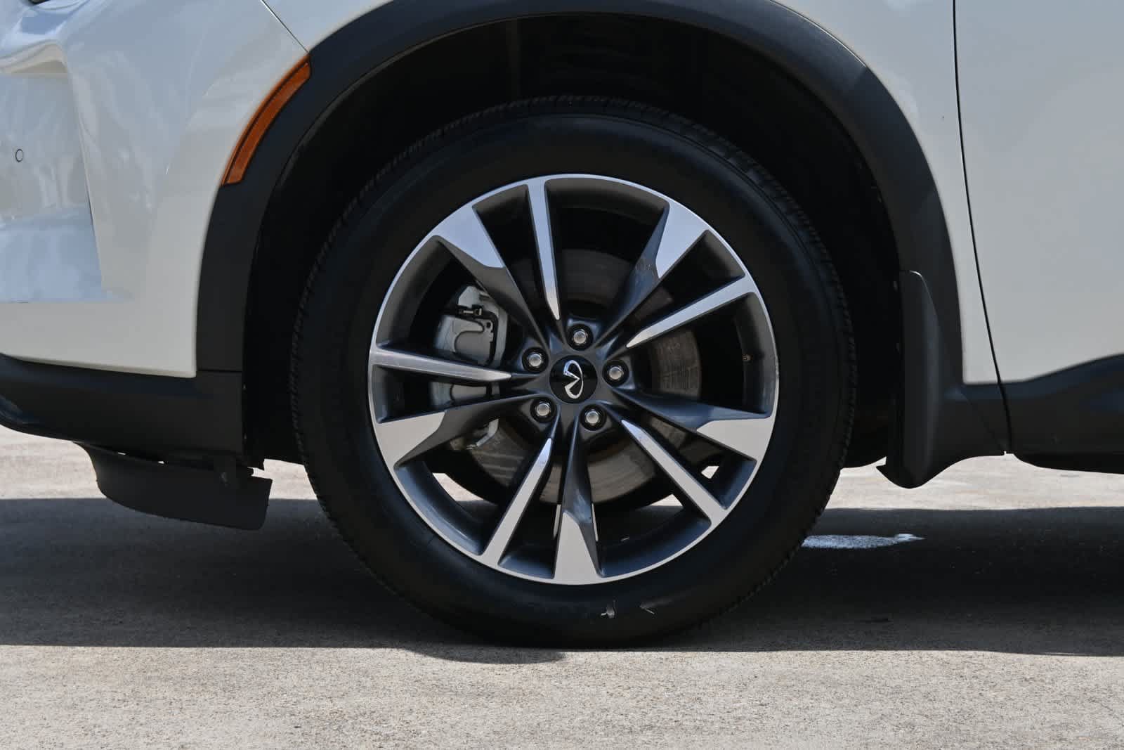 Certified 2024 INFINITI QX60 Luxe FWD image 26
