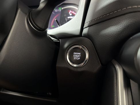 Used 2025 Toyota RAV4 XLE w/ Convenience Package FWD image 26