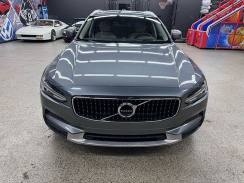 Used 2017 Volvo V90 T6 Cross Country image 7