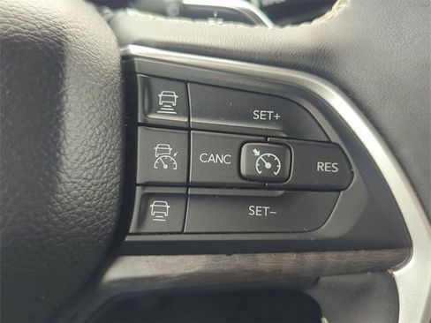 Used 2024 Jeep Grand Cherokee Limited 4xe image 14