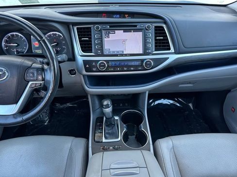 Used 2018 Toyota Highlander Limited image 33