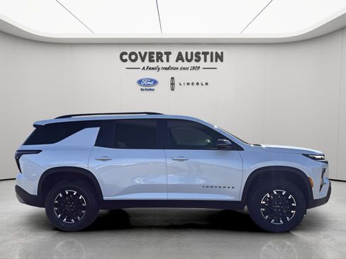 Used 2025 Chevrolet Traverse Z71 w/ Driver Confidence Package image 6