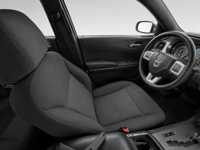 Used 2012 Dodge Charger SE RWD image 13