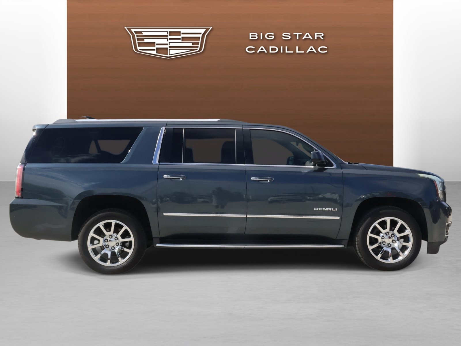 Used 2019 GMC Yukon XL Denali w/ Open Road Package RWD image 6