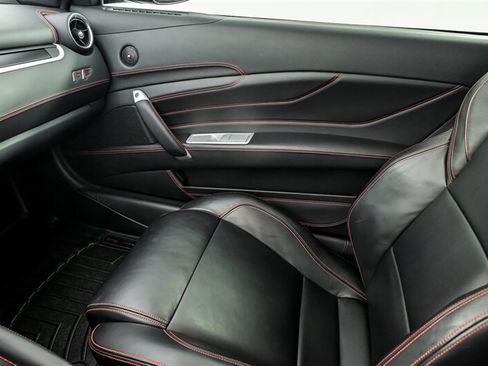Used 2016 Ferrari FF AWD/4WD image 32