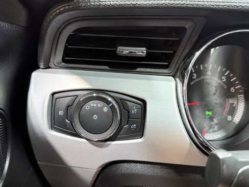 Used 2017 Ford Mustang GT Premium image 31