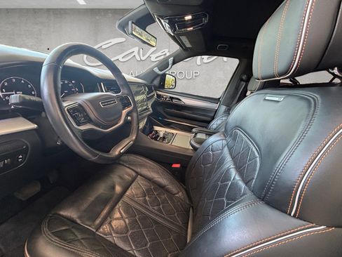 Used 2022 Jeep Grand Wagoneer Series III image 23