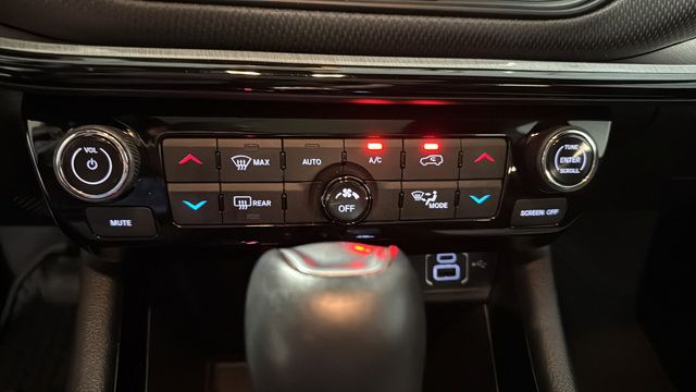 Certified 2023 Jeep Compass Trailhawk w/ Sun and Sound Group AWD/4WD image 18