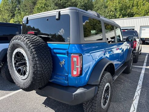 Used 2024 Ford Bronco Outer Banks w/ Sasquatch Package AWD/4WD image 7