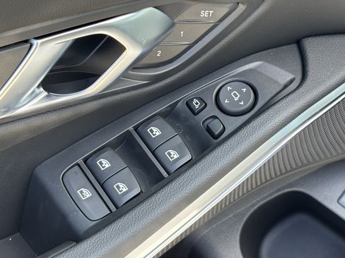 New 2026 BMW 330i Sedan w/ M Sport Package RWD image 15