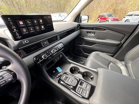Used 2026 Honda Passport RTL image 22