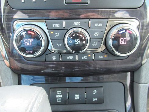 Used 2016 Buick Enclave Convenience FWD image 27