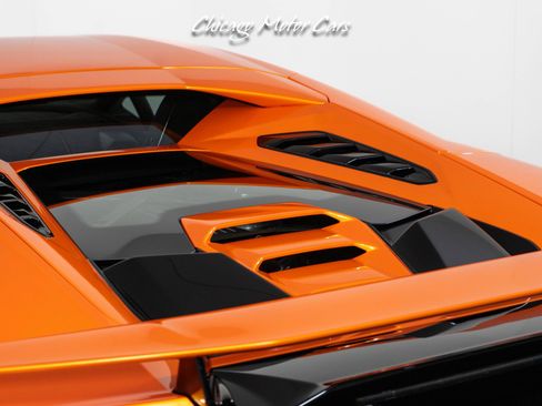 Used 2023 Lamborghini Huracan Tecnica image 18