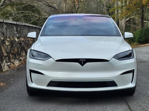Used 2024 Tesla Model X Plaid image 6