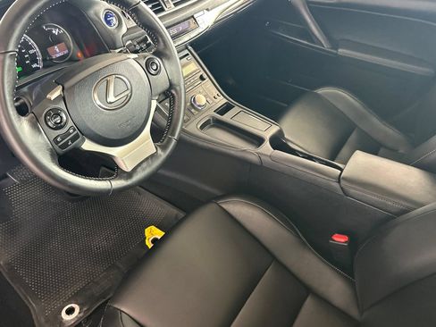 Used 2017 Lexus CT 200h FWD image 7