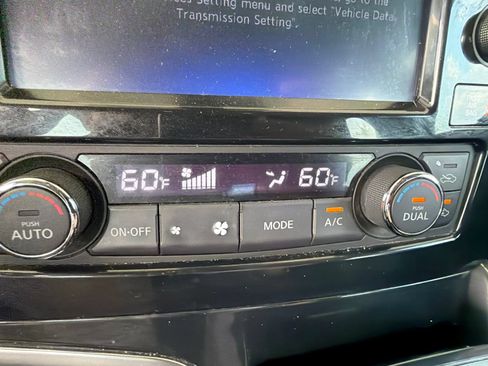 Used 2016 Nissan Maxima 3.5 SV FWD image 26