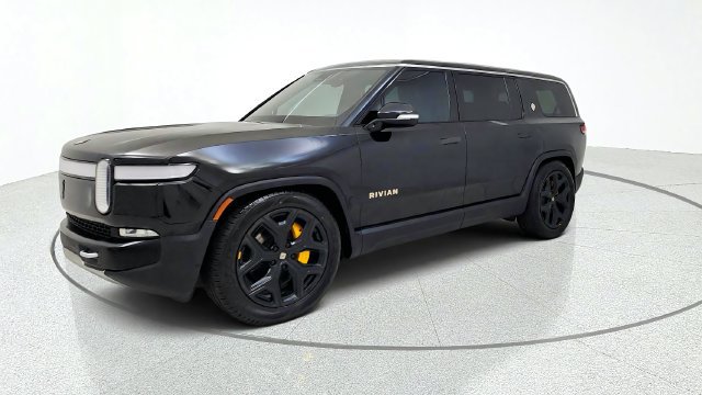 Used 2024 Rivian R1S Adventure Quad AWD/4WD image 3