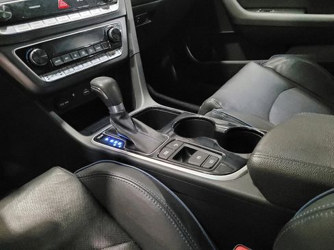 Used 2019 Hyundai Sonata Limited FWD image 26
