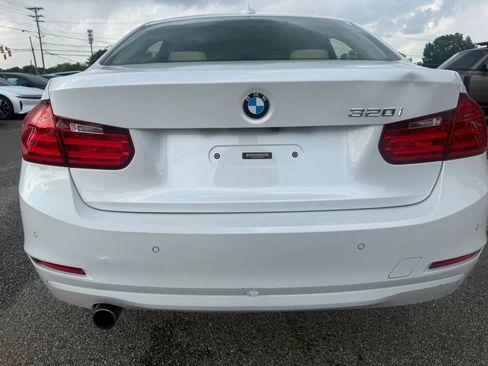 Used 2015 BMW 320i Sedan RWD image 4