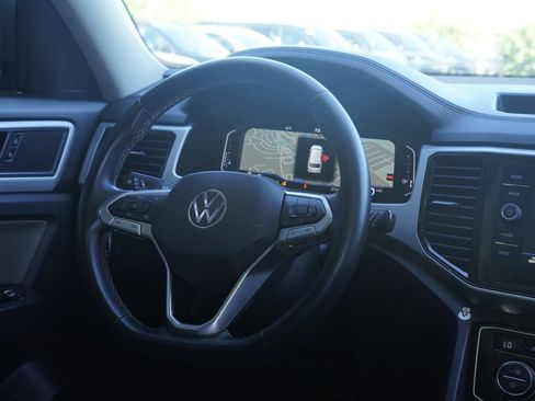 Used 2023 Volkswagen Atlas SEL AWD/4WD image 35