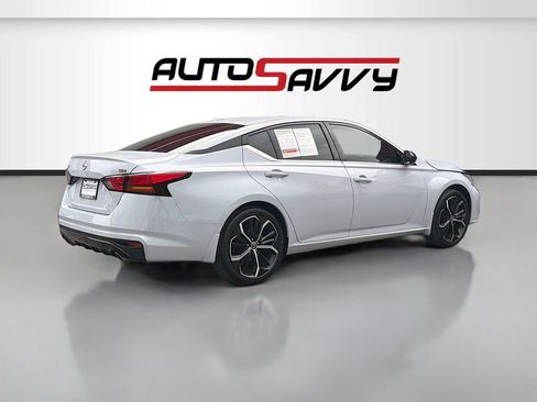 Used 2025 Nissan Altima 2.5 SR FWD image 7