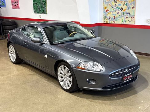 Used 2007 Jaguar XK Coupe RWD image 40