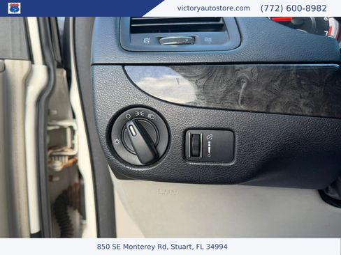 Used 2013 Dodge Grand Caravan American Value Package w/ UConnect Hands-Free Group image 17