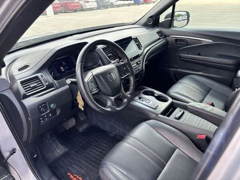Used 2023 Honda Passport TrailSport image 9