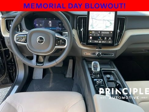 Certified 2026 Volvo XC60 B5 Core AWD/4WD image 14