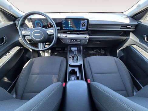 Used 2025 Hyundai Kona SEL AWD/4WD image 12
