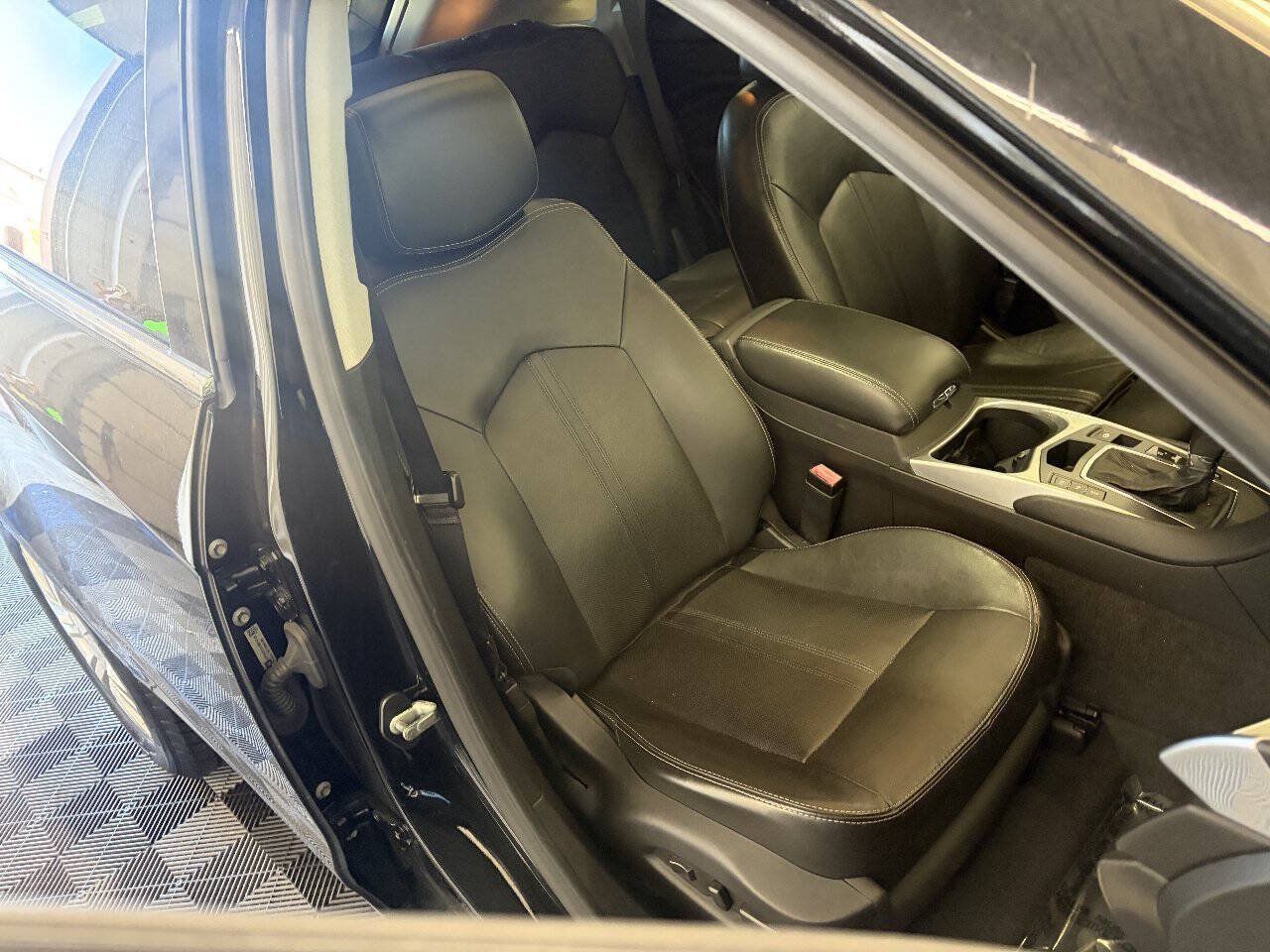 Used 2012 Cadillac SRX Luxury FWD image 24