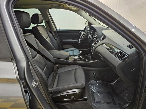 Used 2017 BMW X3 sDrive28i image 11