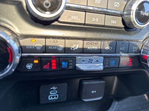 Used 2023 Ford F350 Lariat w/ Tremor Off-Road Package image 29