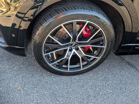 Used 2019 Audi Q8 Premium Plus image 10