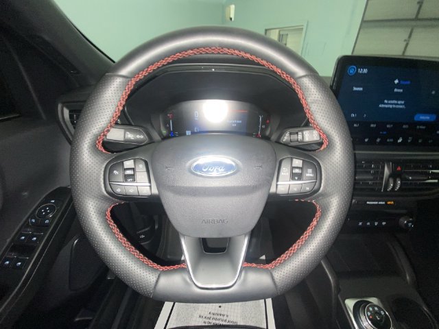 Used 2024 Ford Escape ST-Line w/ Tech Pack #1 FWD image 14